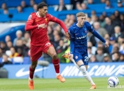 爱游戏app-切尔西迎欧篮联关键赛；今夜再遭质疑；气氛紧张；轮换策略成焦点-爱游戏app