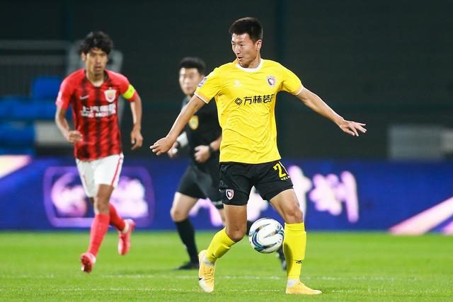 多特蒙德发布备战花絮;冲刺阶段遗憾出局;中超任务艰巨;细节决定成败 多特蒙德发布备战花絮;冲刺阶段遗憾出局;中超任务艰巨;细节决定成败